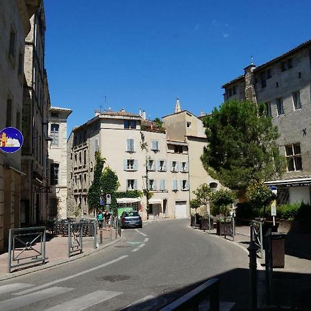 Les Marchands 亞維農 外观 照片